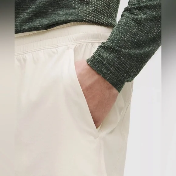 Lululemon Pace Breaker Lined Short 7" BNWT - Picture 3 of 7